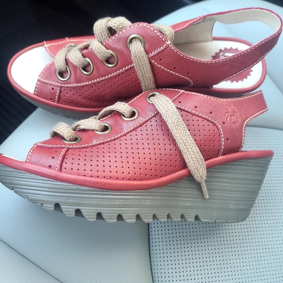 Fly London Strappy Platform Wedge Sandle - Picture 3 of 7